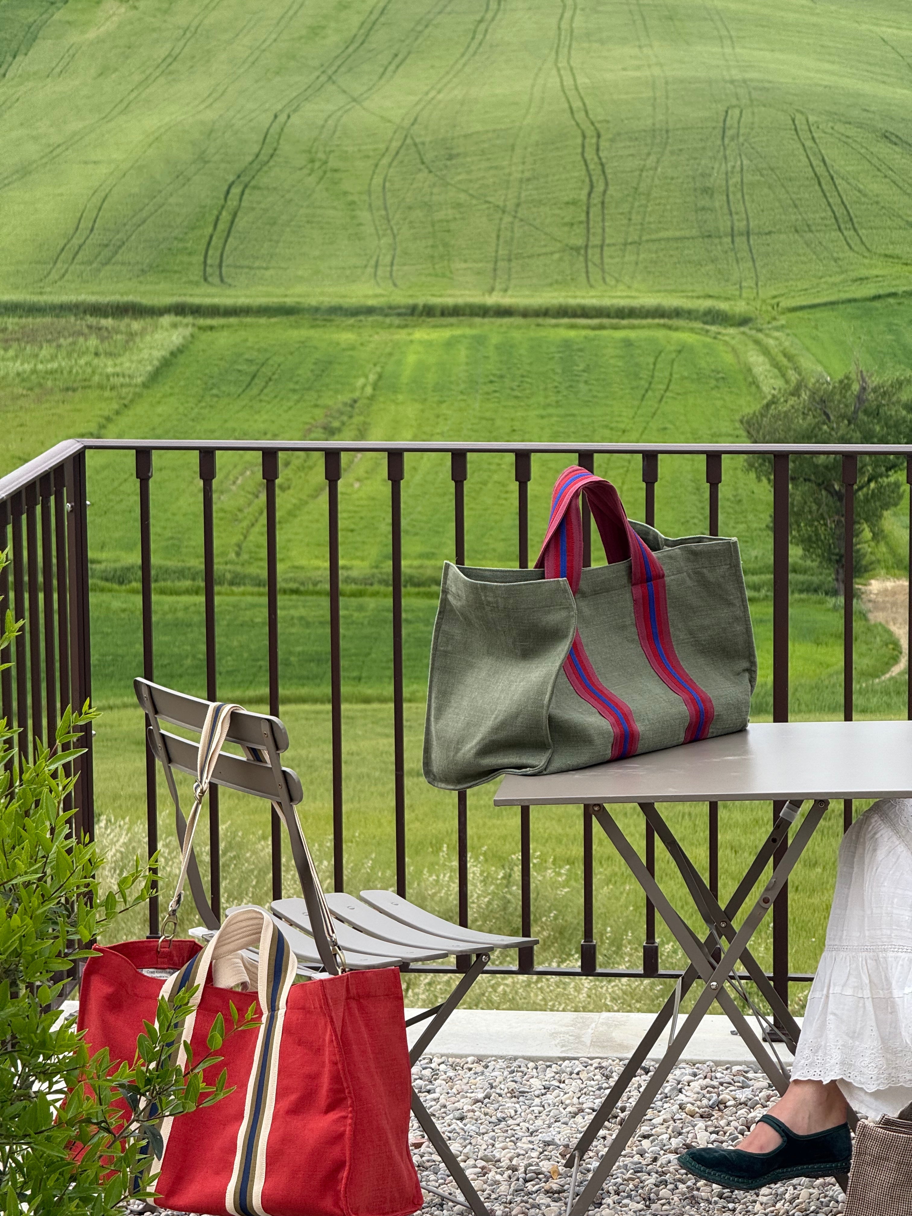 L Tote Weekender