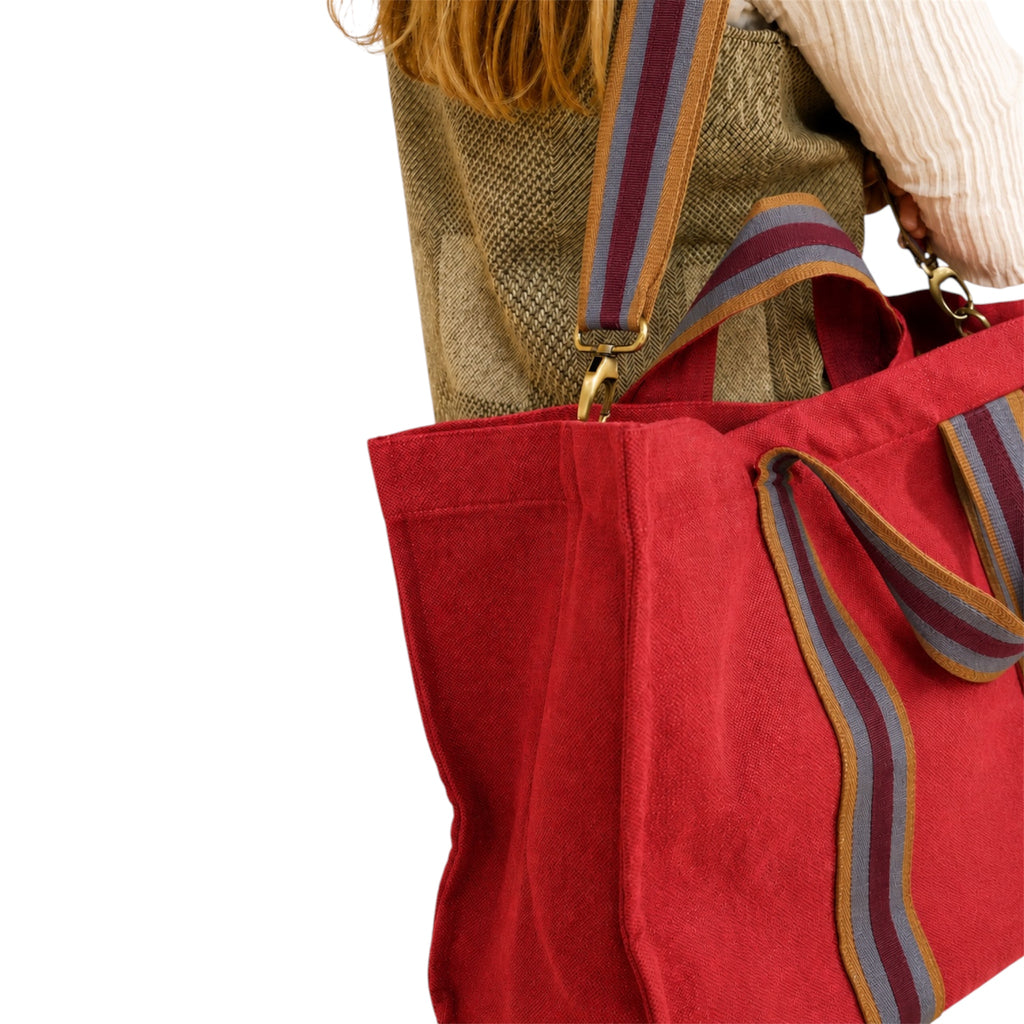 L Tote Weekender - Tomato Red